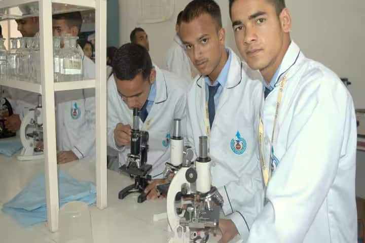 Combined PG Institute of Medical Sciences and Research campus in Dehradun, Uttarakhand, India — photo 4