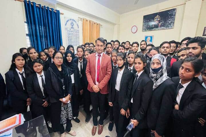 Vivekananda College of Law campus in Aligarh, Uttar Pradesh, India — photo 5