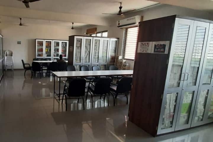 Vivekanand Law College campus in Ahmedabad, Gujarat, India — photo 3