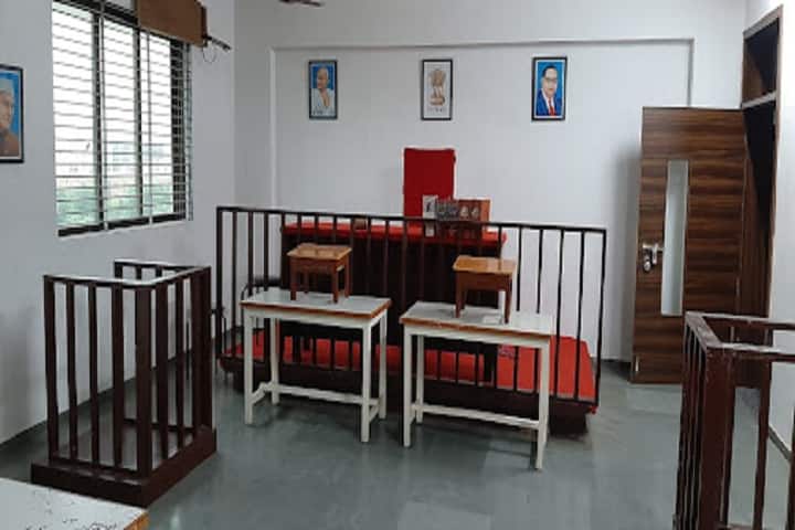 Vivekanand Law College campus in Ahmedabad, Gujarat, India — photo 4