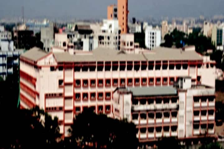 Vivekanand Education Society's College of Law campus in Mumbai, Maharashtra, India — photo 1