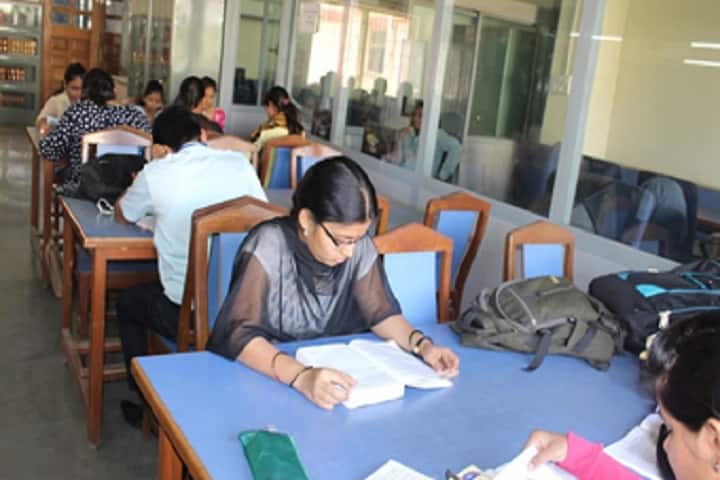 Vivekanand Education Society's College of Law campus in Mumbai, Maharashtra, India — photo 2
