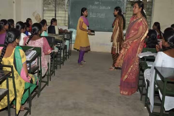 EMG Yadava Women's College campus in Madurai, Tamil Nadu, India — photo 3