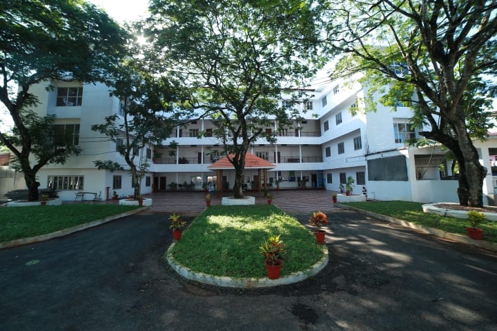 Nazareth College of Pharmacy campus in Thiruvalla, Kerala, India — photo 1