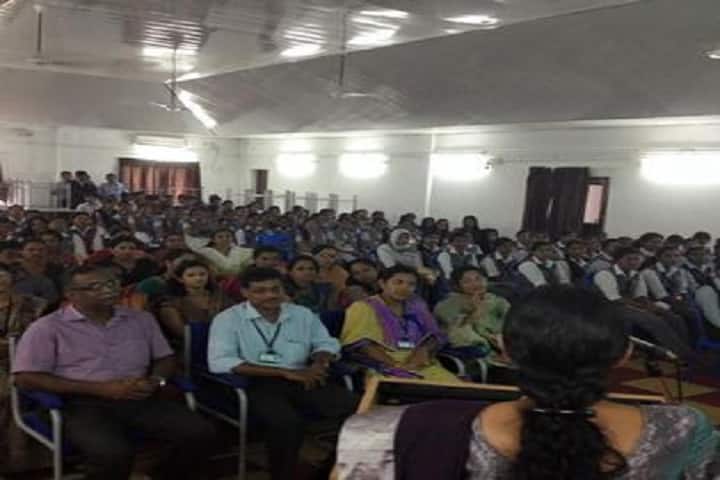 Nazareth College of Pharmacy campus in Thiruvalla, Kerala, India — photo 2