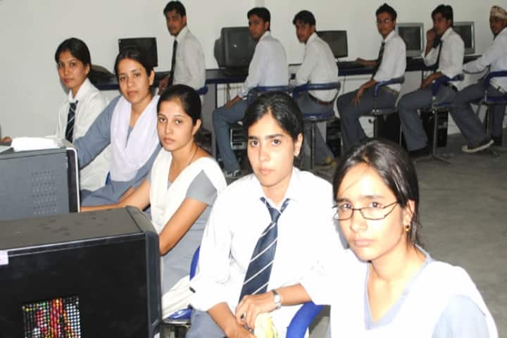Vivek College of Law campus in Bijnor, Uttar Pradesh, India — photo 3
