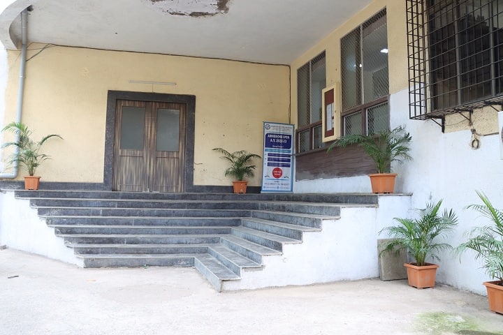 CWC Law College Mumbai campus in Mumbai, Maharashtra, India