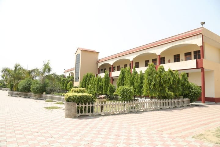 SV Memorial College of Nursing campus in Mudhal, Punjab, India — photo 3