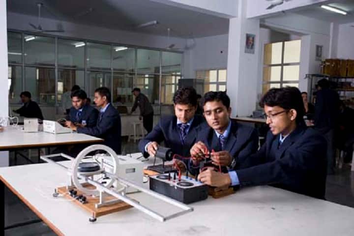 Satya Group of Institutions campus in Faridabad, Haryana, India — photo 3