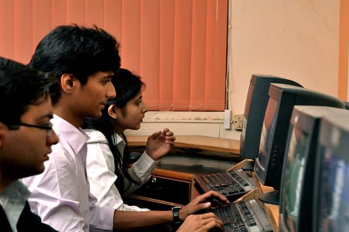 Som Lalit Institute of Computer Application campus in Ahmedabad, Gujarat, India — photo 4