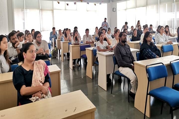Amity University campus in Navi Mumbai, Maharashtra, India — photo 5
