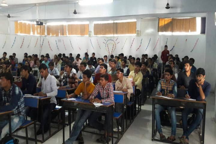 Smt VB Nandola MCA College campus in Una, Gujarat, India — photo 2