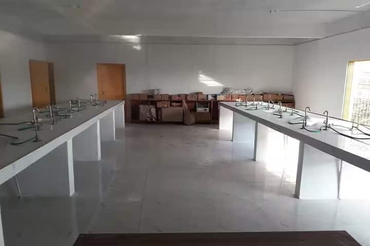 Hakikullah Chaudhary College of Pharmacy campus in Gonda, Uttar Pradesh, India — photo 6