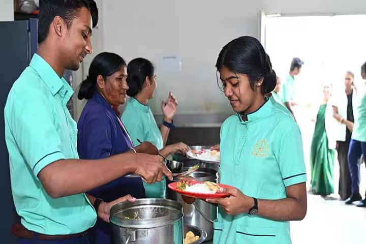 Sri Ramakrishna College of Nursing campus in Bangalore, Karnataka, India — photo 2