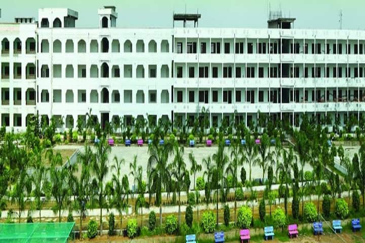 Gate Institute of Pharmaceutical Sciences campus in Nalgonda, Telangana, India — photo 1