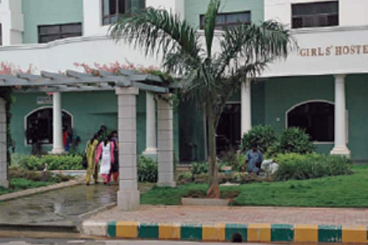 The Oxford College of Law campus in Bangalore, Karnataka, India — photo 4