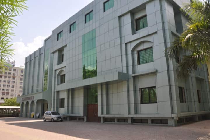 SKRP Gujarati Homoeopathic Medical College and Research Center campus in Indore, Madhya Pradesh, India — photo 2