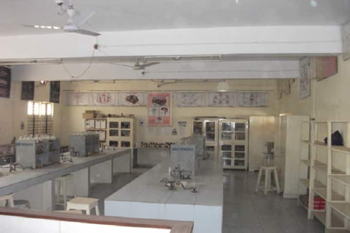 Anand Homeopathic Medical College and Research Institute campus in Anand, Gujarat, India — photo 4