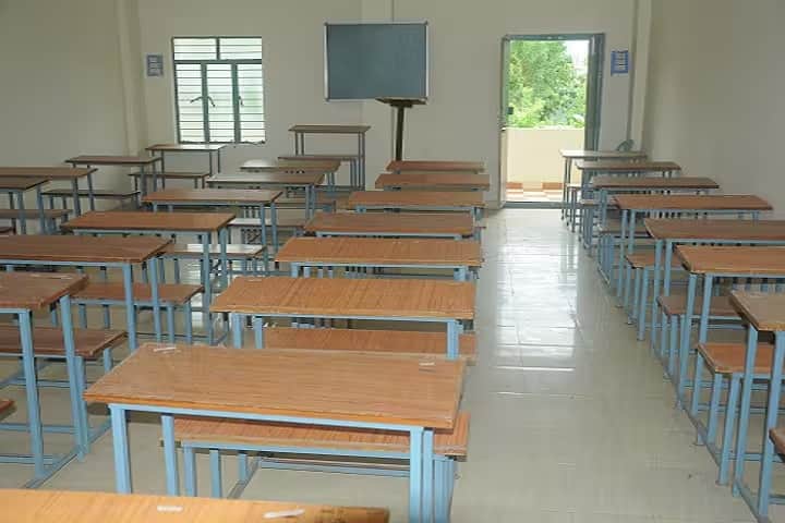 Sri Vijayanagar College of Law campus in Anantapur, Andhra Pradesh, India — photo 3