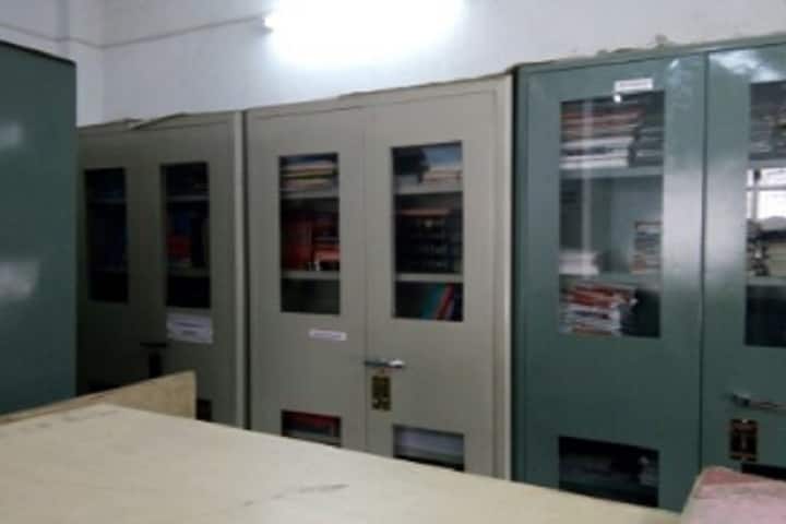 Sawkar Homoeopathic Medical College campus in Satara, Maharashtra, India — photo 4