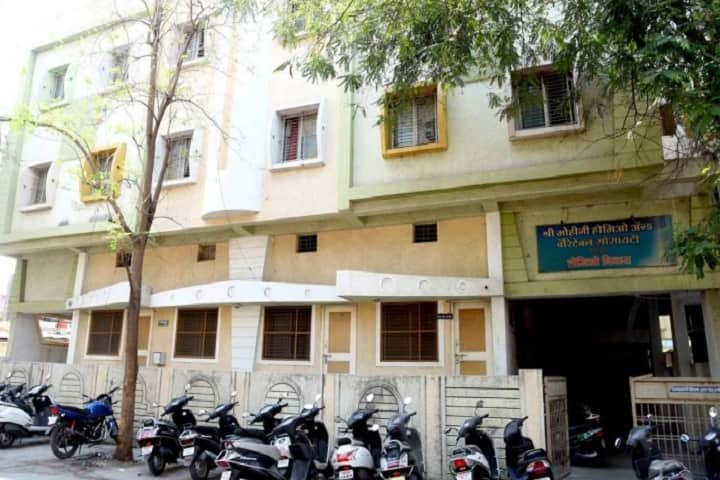 Takhatmal Shrivallabh Homoeopathic Medical College and Hospital campus in Amravati, Maharashtra, India — photo 4