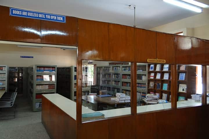 Smt Velagapudi Durgamba Siddhartha Law College campus in Vijayawada, Andhra Pradesh, India — photo 3