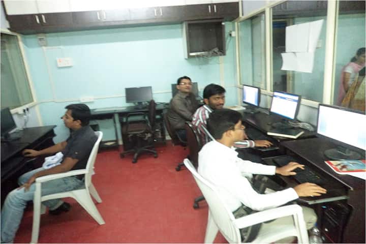 Sonajirao Kshirsagar Homoeopathic Medical College campus in Beed, Maharashtra, India — photo 4