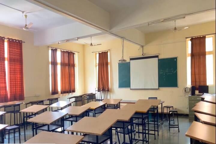 Pune District Education Association's College of Architecture campus in Akurdi, Maharashtra, India — photo 2