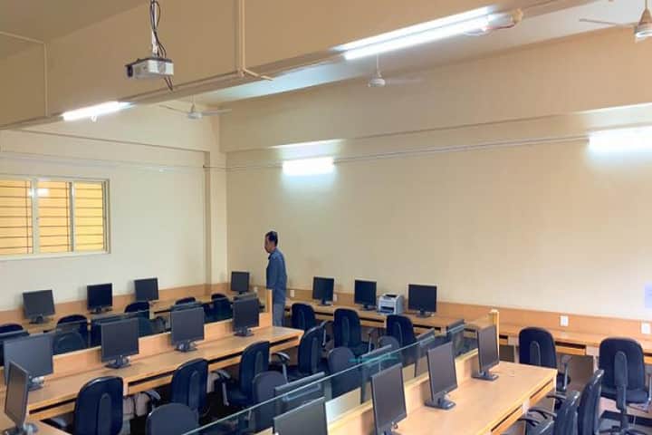 Pune District Education Association's College of Architecture campus in Akurdi, Maharashtra, India — photo 4