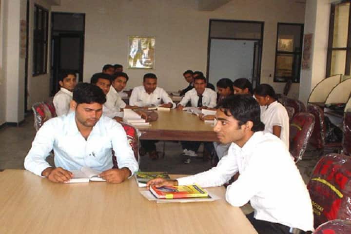 Unique Law College campus in Muradnagar, Uttar Pradesh, India — photo 4