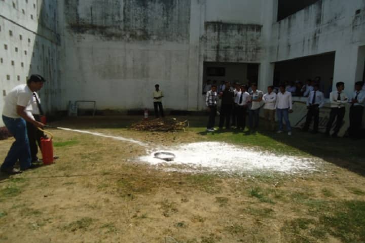 Unique Law College campus in Muradnagar, Uttar Pradesh, India — photo 5