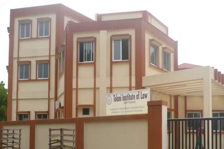 Tolani Institute of Law campus in Gandhidham, Gujarat, India — photo 1