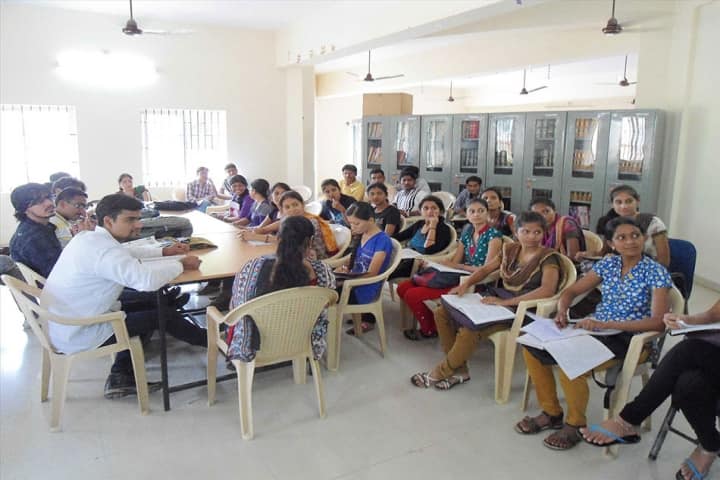 Tolani Institute of Law campus in Gandhidham, Gujarat, India — photo 5