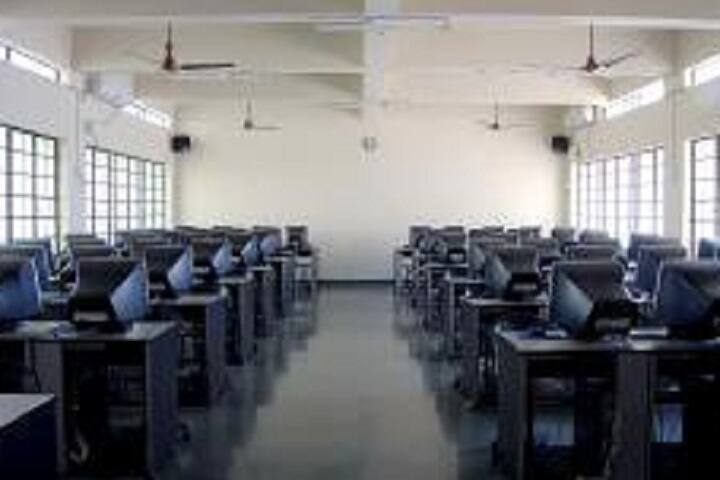 Swami Vivekanand Homoeopathic Medical College and Hospital campus in Bhavnagar, Gujarat, India — photo 3