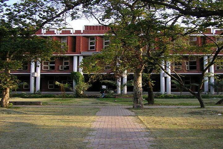 AAERT and SSB Faculty of Architecture campus in Surat, Gujarat, India — photo 1