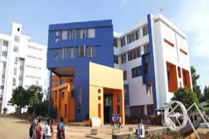Smt Nagarathnamma School of Nursing campus in Bangalore, Karnataka, India — photo 1