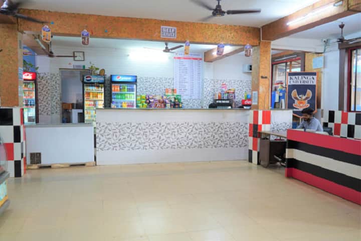Faculty of Pharmacy campus in Raipur, Chhattisgarh, India — photo 4