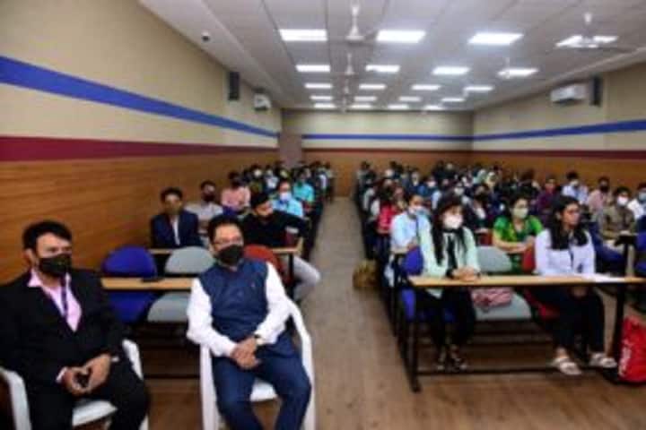 Sir LA Shah Law College campus in Ahmedabad, Gujarat, India — photo 3