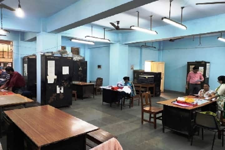 Women's Polytechnic campus in Chandannagar, West Bengal, India — photo 4