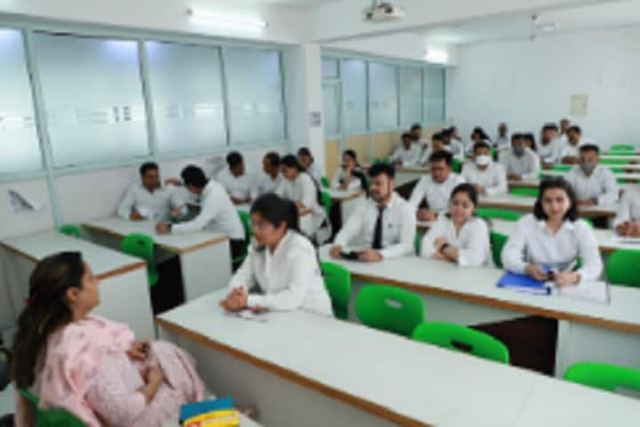 Shri Mangalam College of Law and Management campus in Noida, Uttar Pradesh, India — photo 2