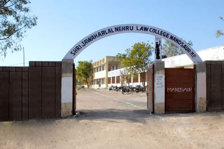 Shri Jawaharlal Nehru Vidhi Mahavidhyalaya campus in Mandsaur, Madhya Pradesh, India — photo 2