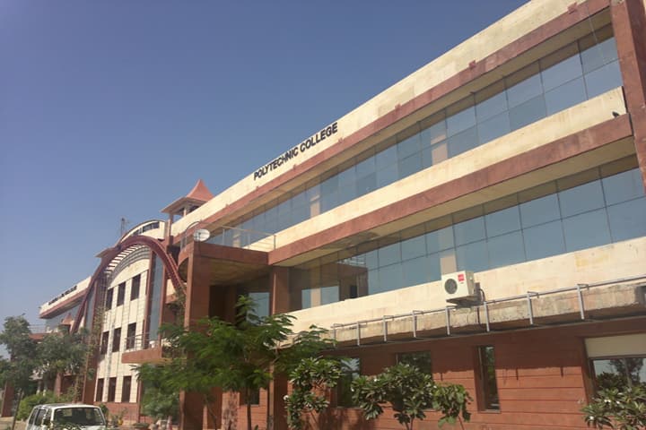 Vriddhi Polytechnic College campus in Jaipur, Rajasthan, India — photo 1