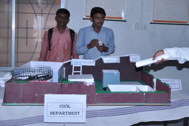VJ Shinde Polytechnic College campus in Osmanabad, Maharashtra, India — photo 3
