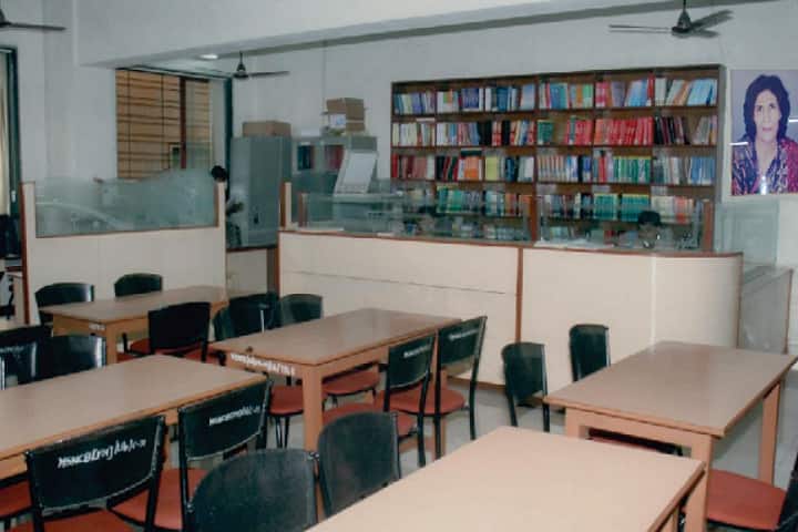 Dr L H Hiranandani College of Pharmacy campus in Ulhasnagar, Maharashtra, India — photo 4
