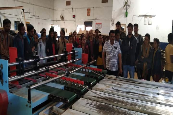 Smt Amrutben Jayantilal Savla Homoeopathic Medical College and Research Institute campus in Mehsana, Gujarat, India — photo 4