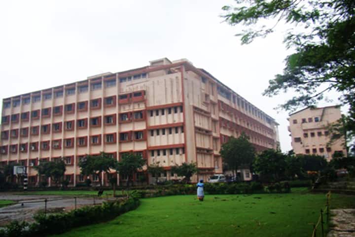 Vivekanand Education Society's Polytechnic campus in Mumbai, Maharashtra, India — photo 1