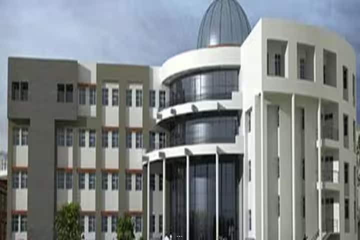 Subhash Chandra Bose Law College campus in Gausganj, Uttar Pradesh, India — photo 1