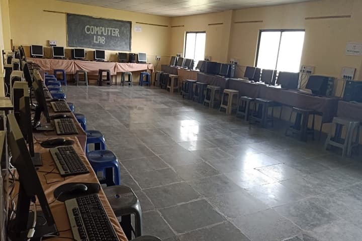 Dr Kolpe Institute of Pharmacy campus in Ahmednagar, Maharashtra, India — photo 2