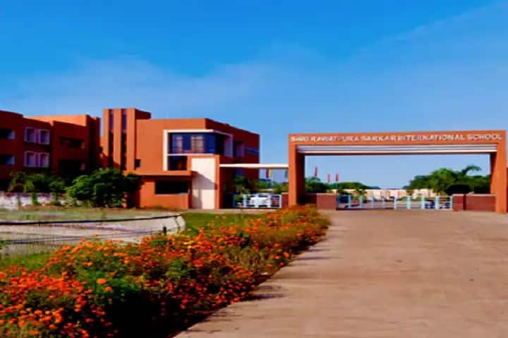 Shri Rawatpura Sarkar Institute of Nursing campus in Raipur, Chhattisgarh, India — photo 3
