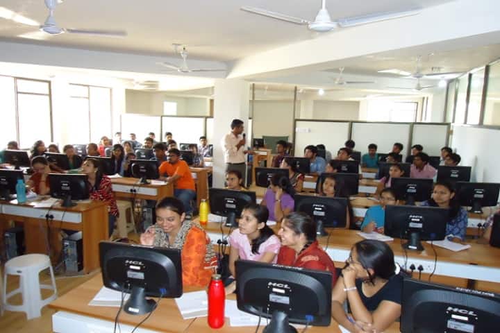 Shankersinh Vaghela Bapu Institute of Nursing campus in Gandhinagar, Gujarat, India — photo 3